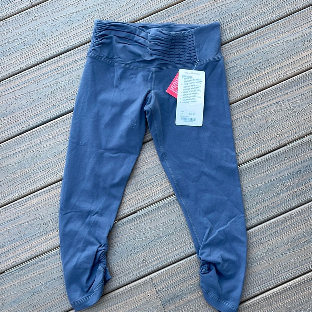 Lululemon Cobra Crop Leggings Size 4 NWT Coal